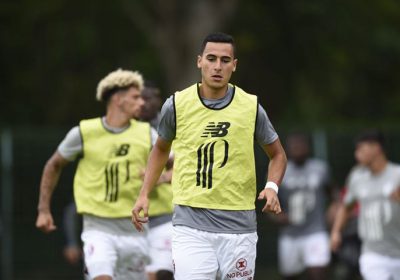 Wist jij dat topvoetballer Anwar el Ghazi lekker kan koken? Op deze eerste dag v…